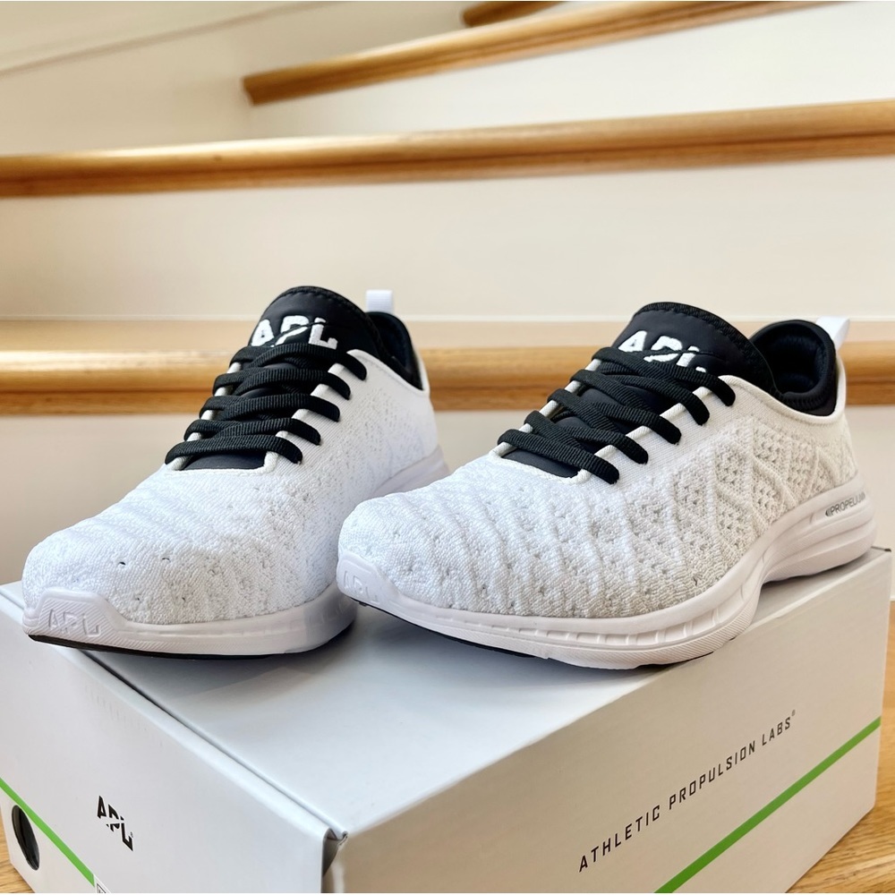 NWT APL Phantom Running Shoes Athletic Propulsion Labs Sneakers White / black - Picture 3 of 16